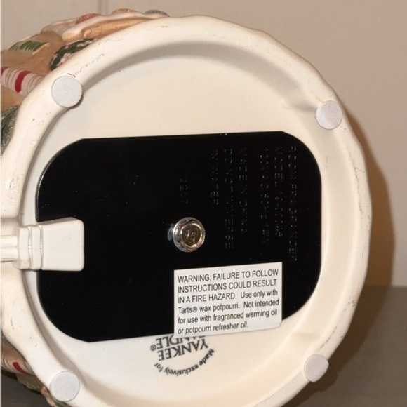YANKEE CANDLE Christmas Gingerbread House Fragrance Wax Warmer HomeAccent Decor - Picture 6 of 8